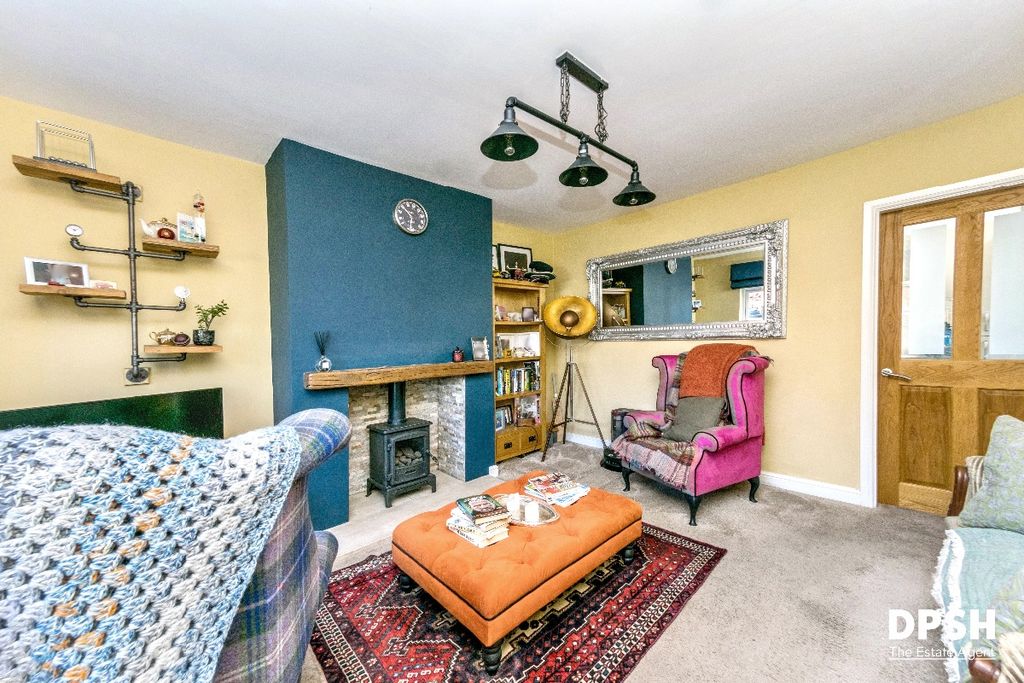 Property photo 3 of 22