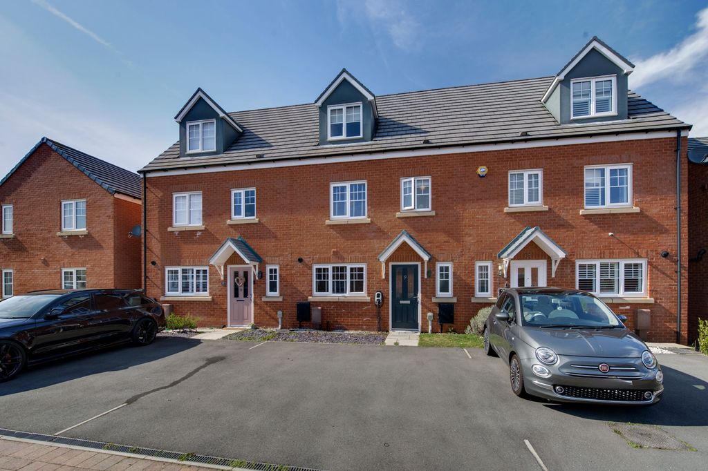 Property photo 1 of 30