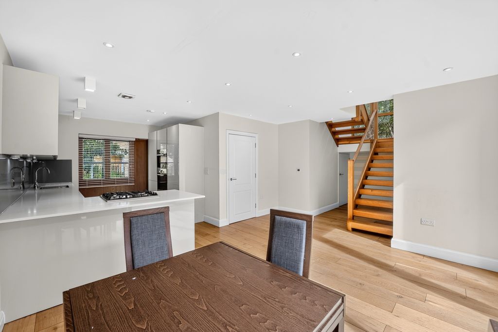 Property photo 1 of 20 Pbox-Img.Jpg