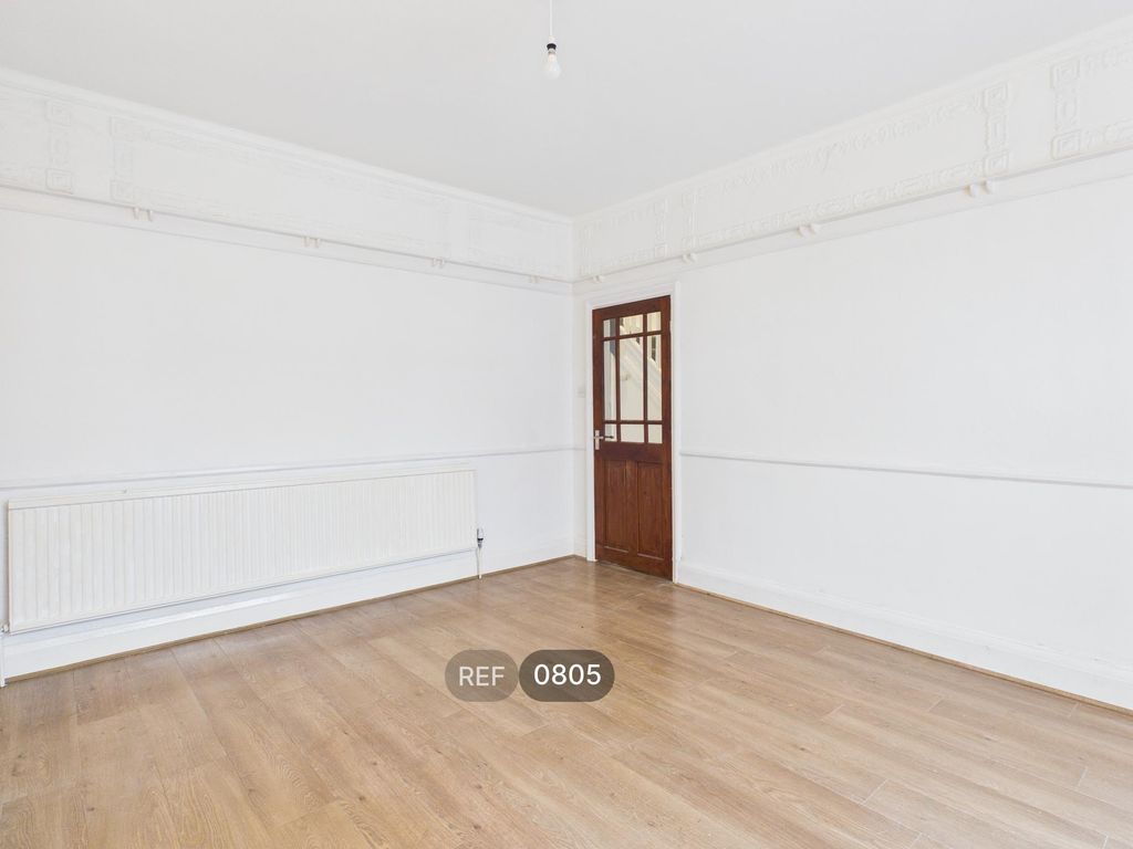 Property photo 3 of 38 Living Room