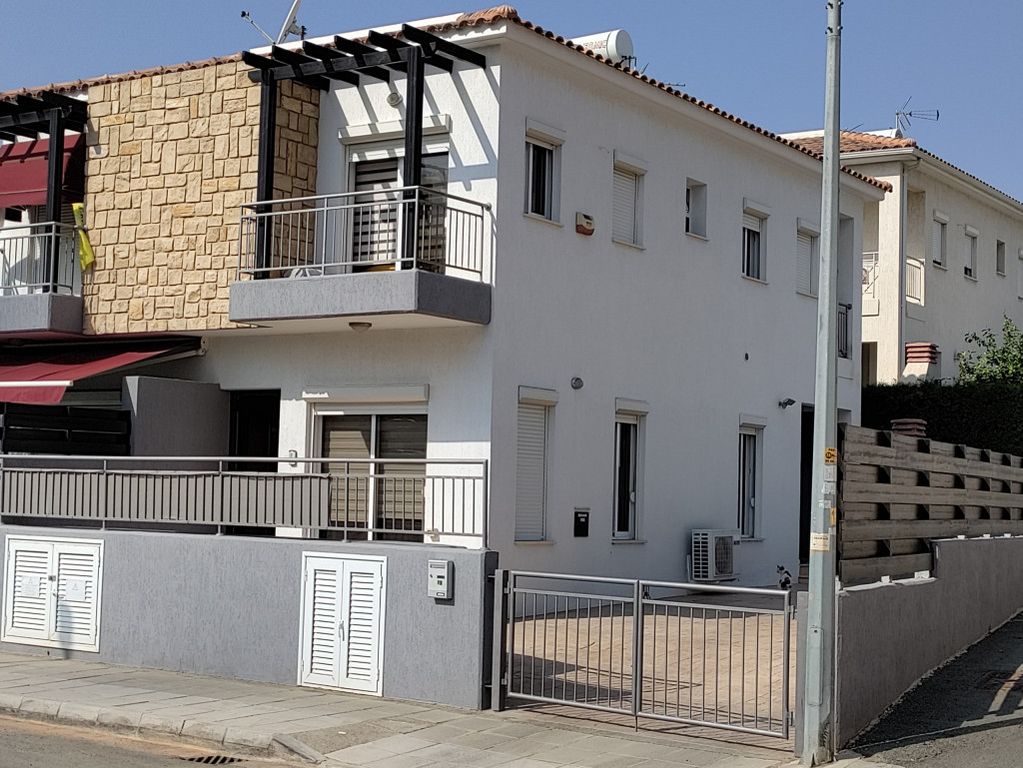 Property photo 1 of 33