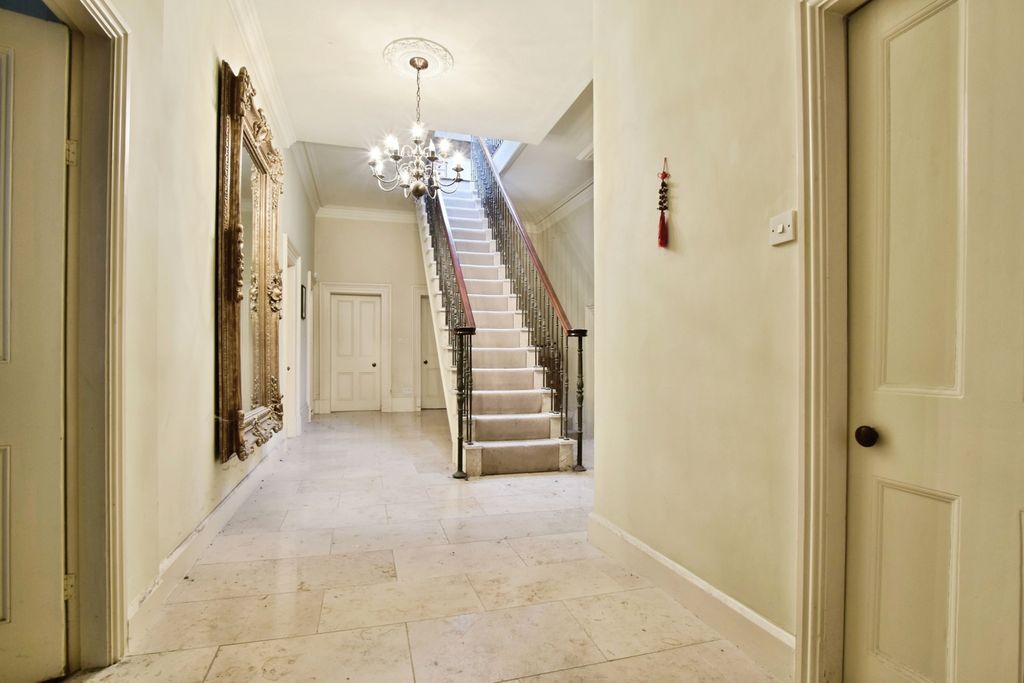 Property photo 2 of 20 Pbox-Img.Jpg