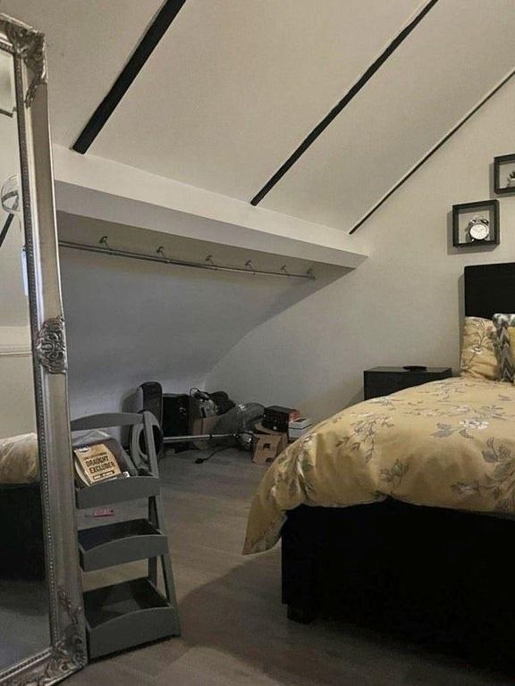 Property photo 2 of 3