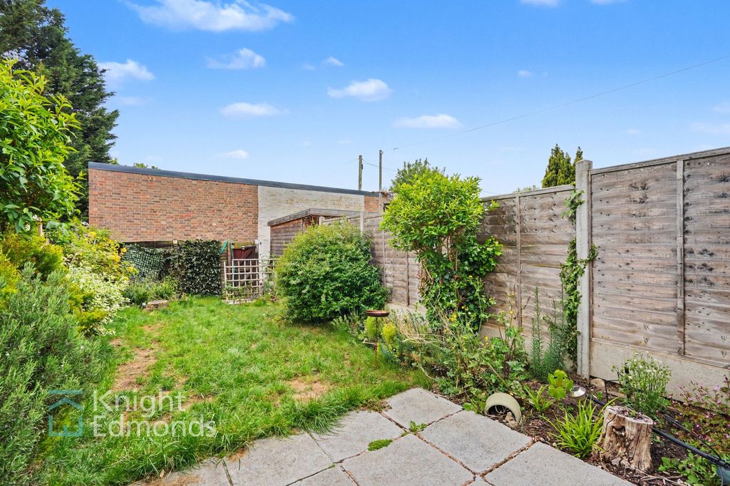 Property photo 2 of 14 Garden