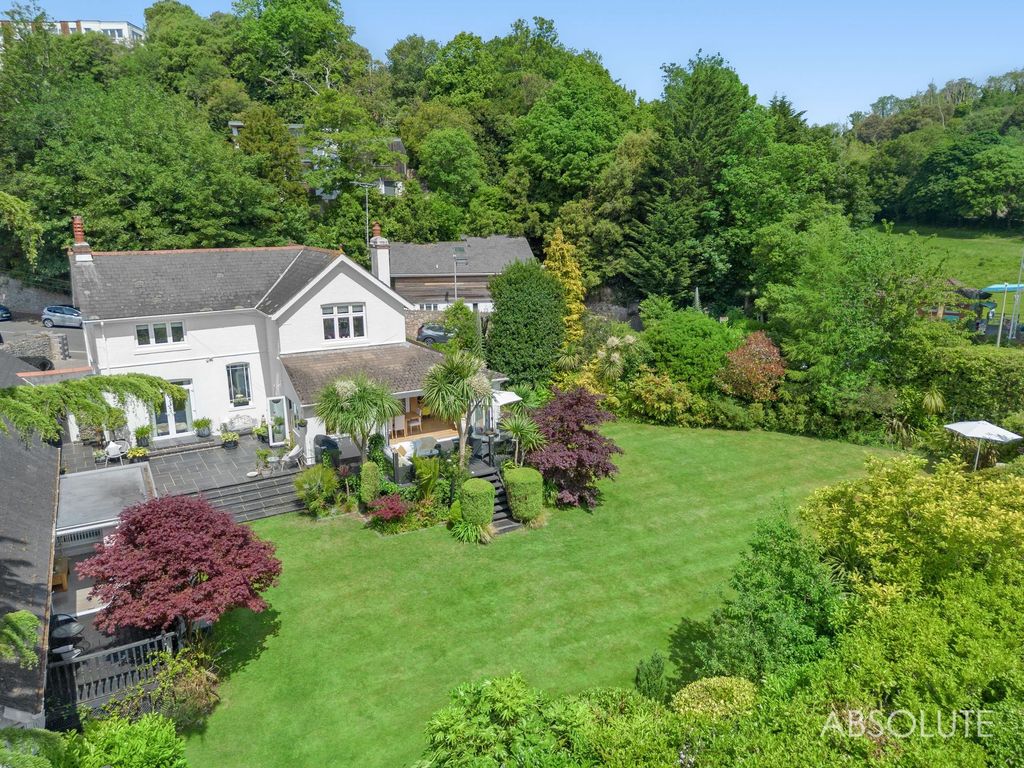Property photo 1 of 36