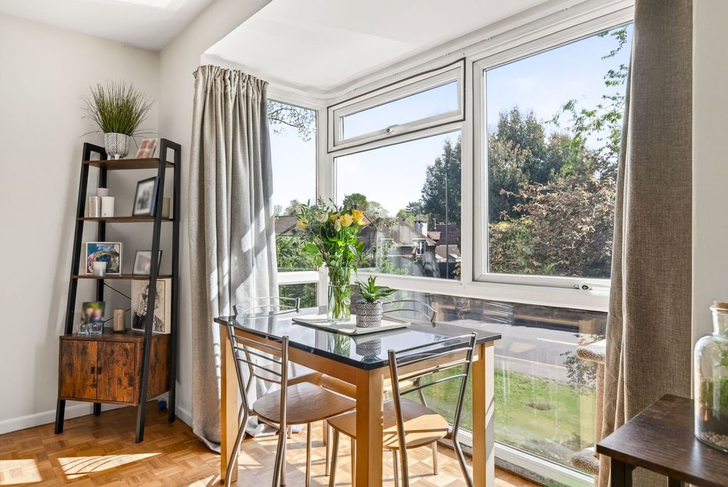 Property photo 2 of 26