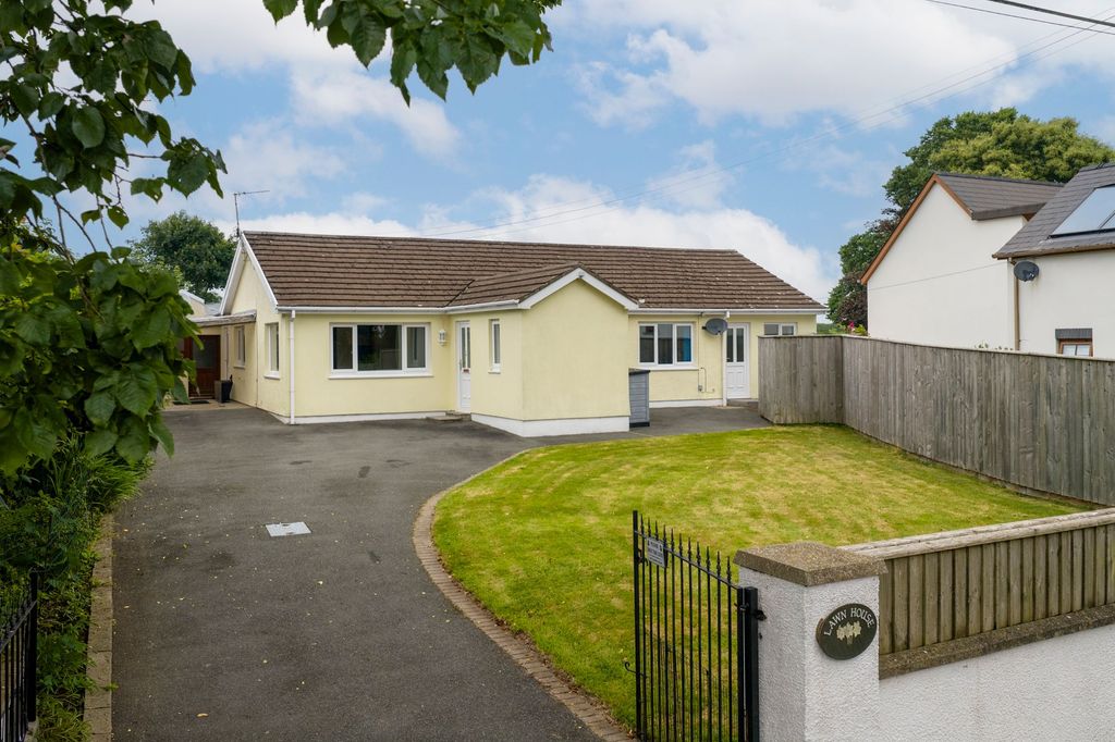 Property photo 1 of 29