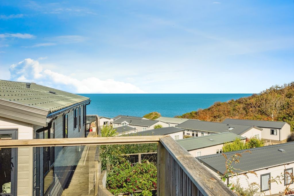 Property photo 2 of 16 Photo