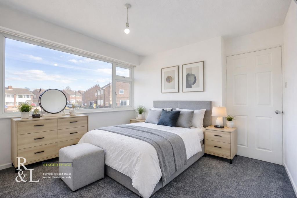 Property photo 3 of 44 8 Larch Road (40).Jpg