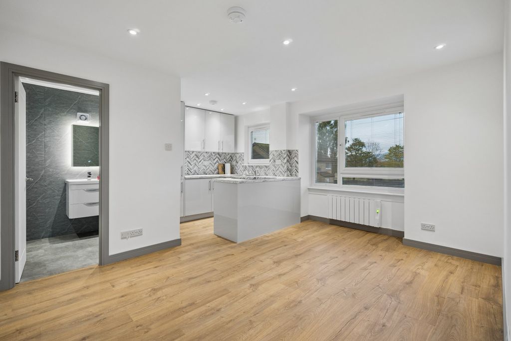 Property photo 2 of 11 Picture No. 02