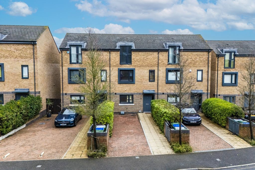 Property photo 1 of 27 4857091