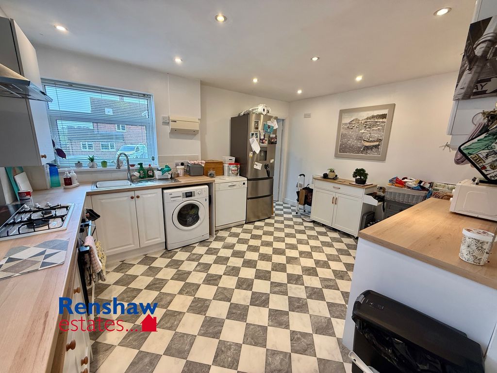 Property photo 3 of 13 K (1)