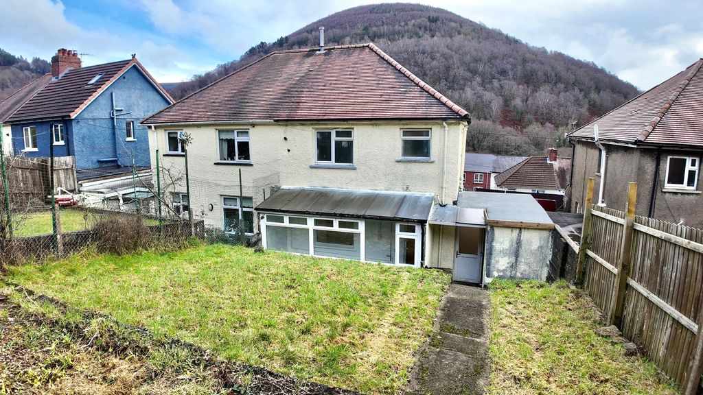 Property photo 1 of 40