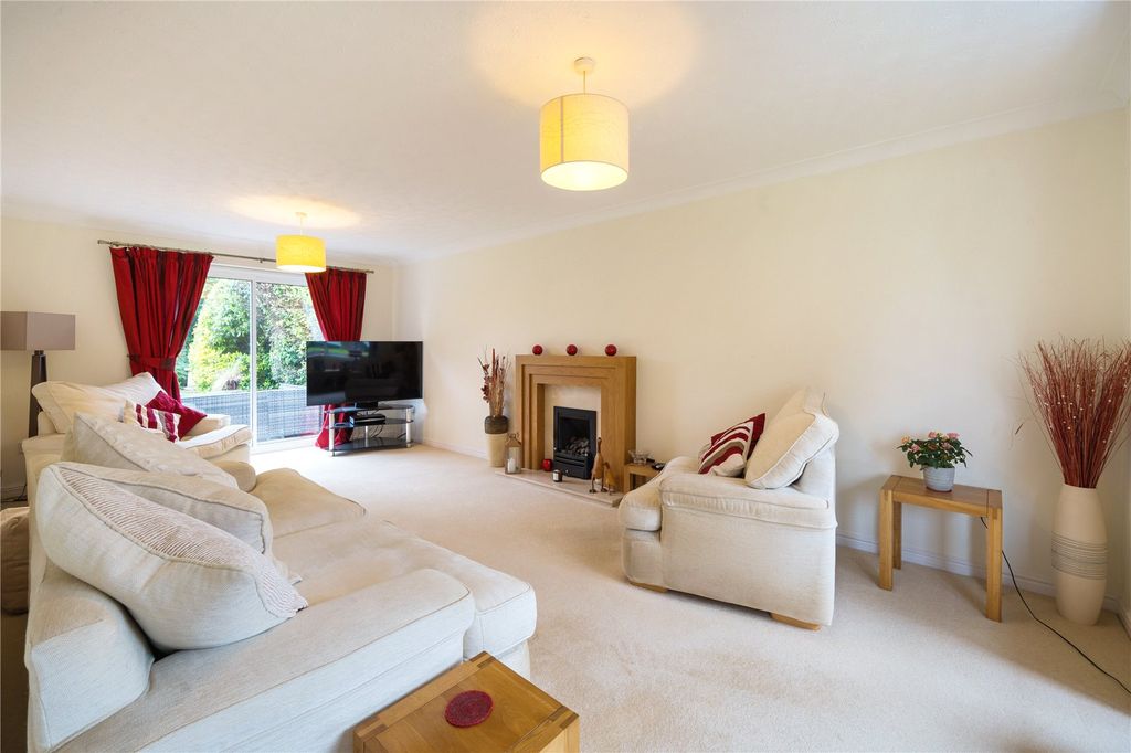 Property photo 2 of 24 Picture No. 04