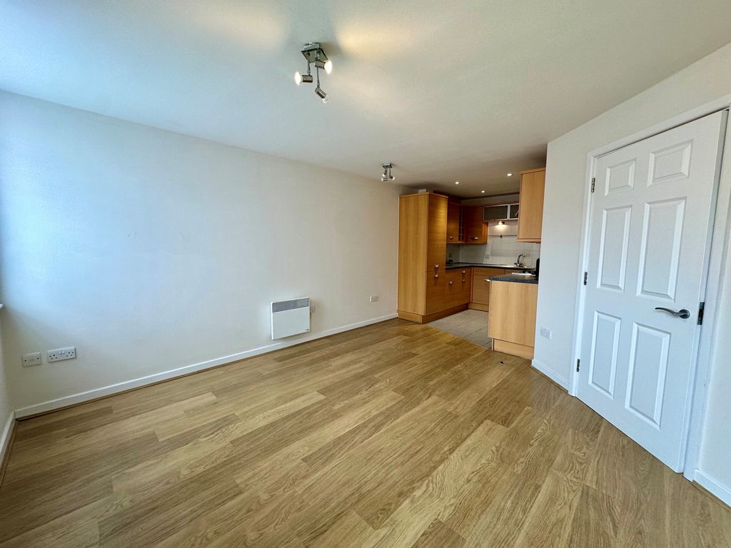 Property photo 3 of 6