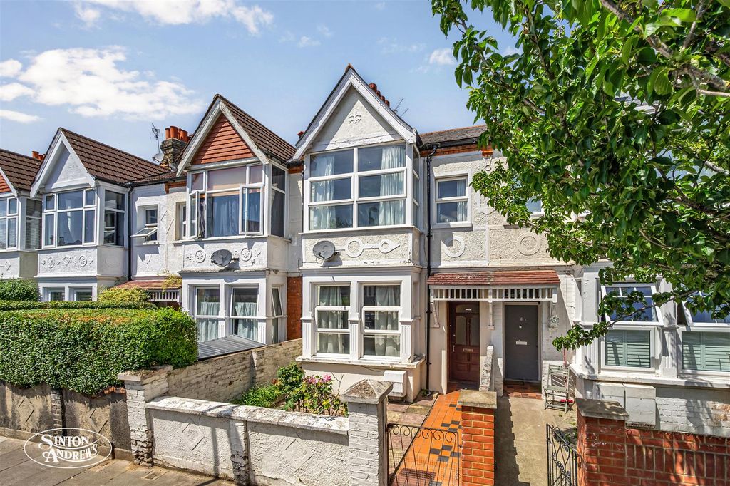 Property photo 1 of 11 62 Leighton Road-2.Jpg