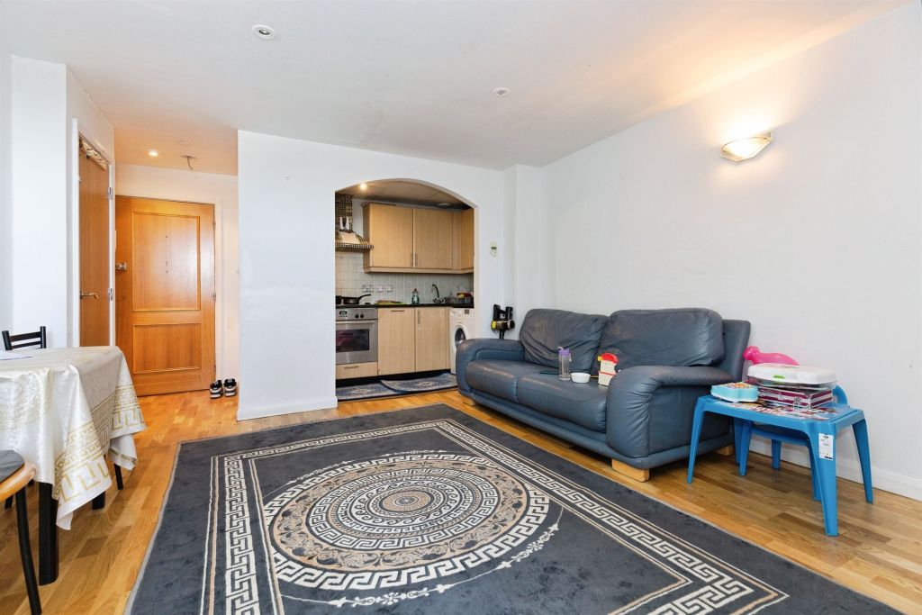 Property photo 2 of 11