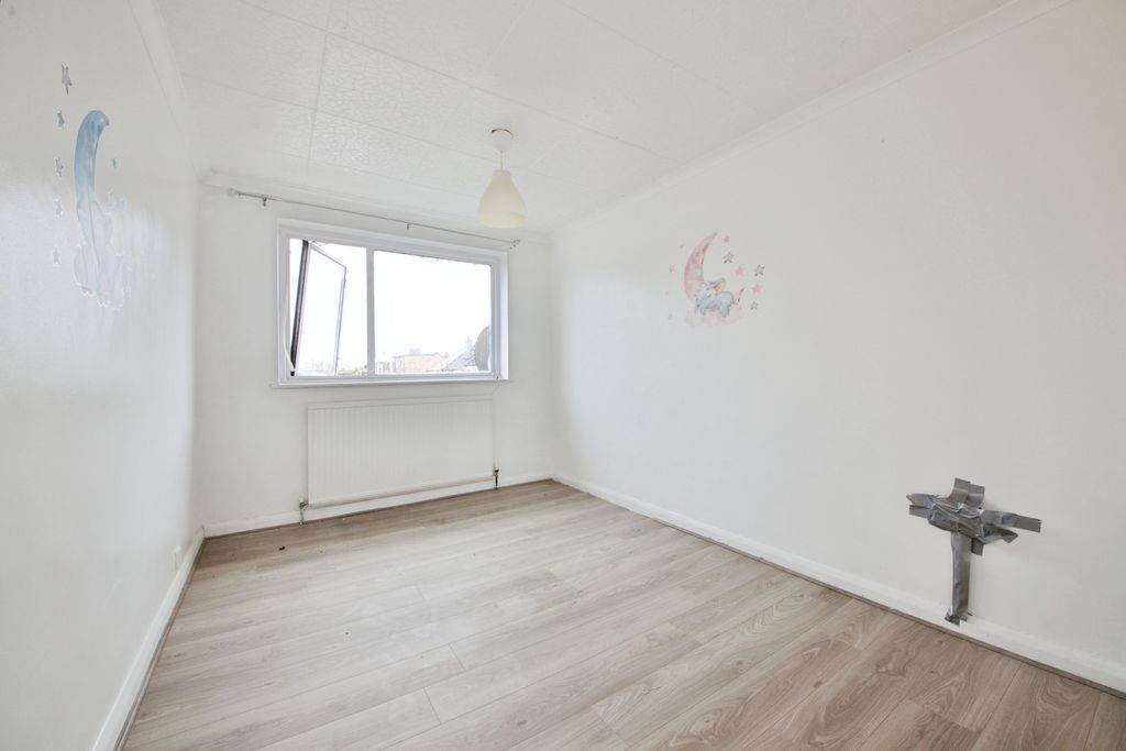 Property photo 3 of 12 Bedroom