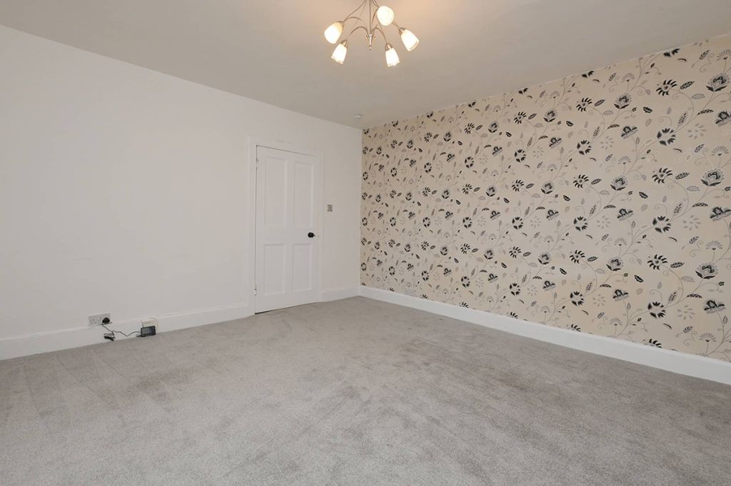 Property photo 3 of 29