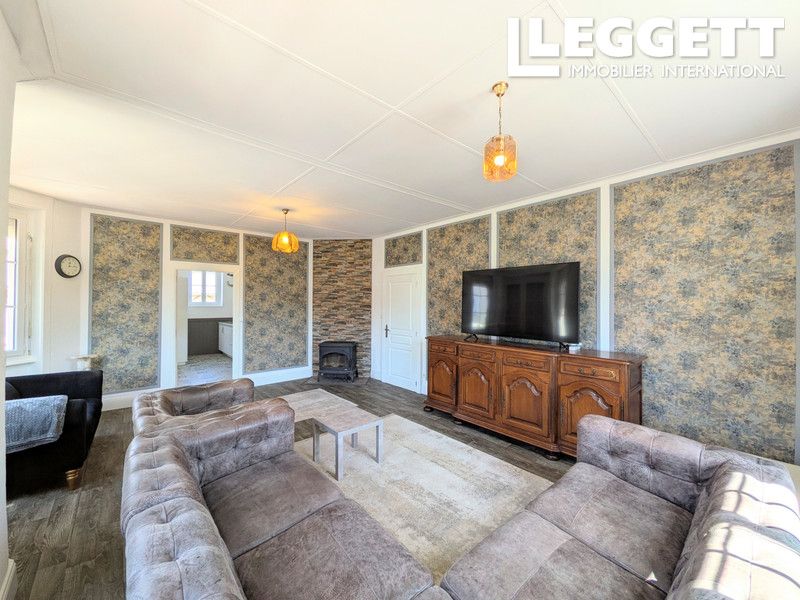 Property photo 2 of 10