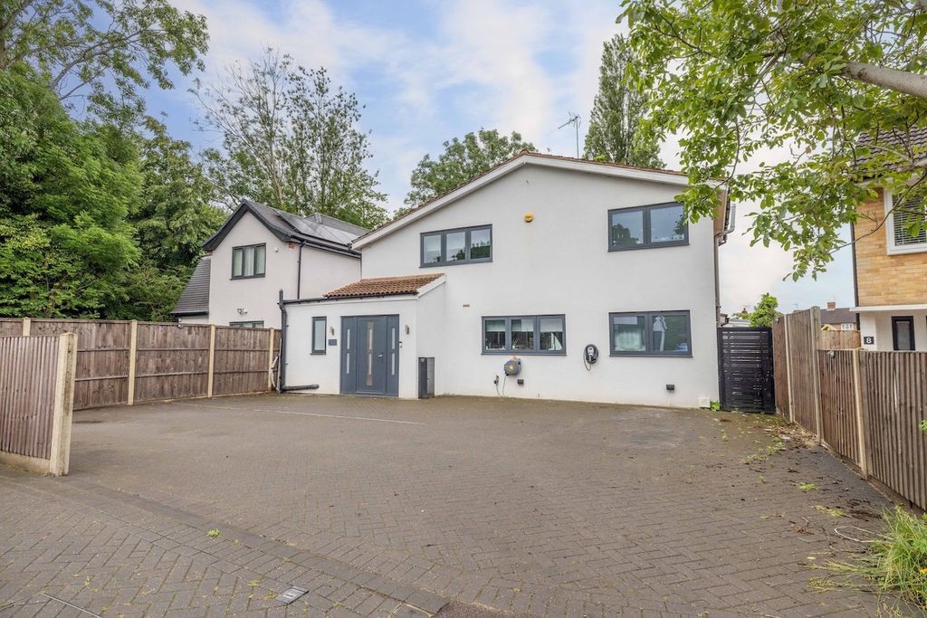 Property photo 1 of 23