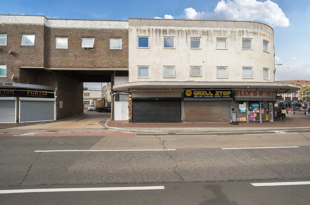 Property photo 2 of 8 1527879-20-6Ac3De...