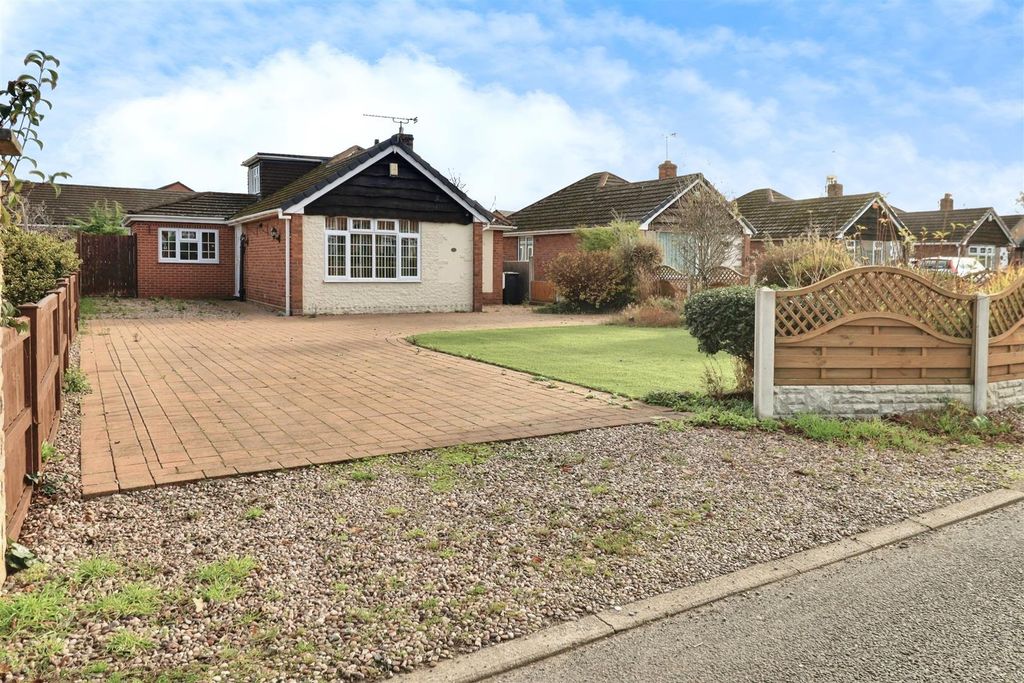Property photo 1 of 27