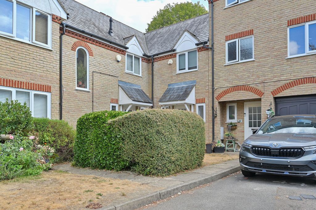 Property photo 1 of 23