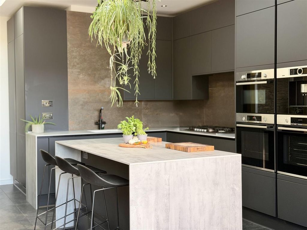 Property photo 3 of 28 Img_1083.Jpeg