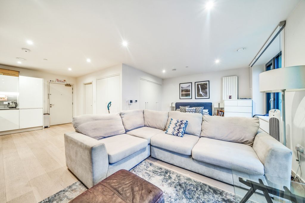 Property photo 1 of 18 1260546 (2)