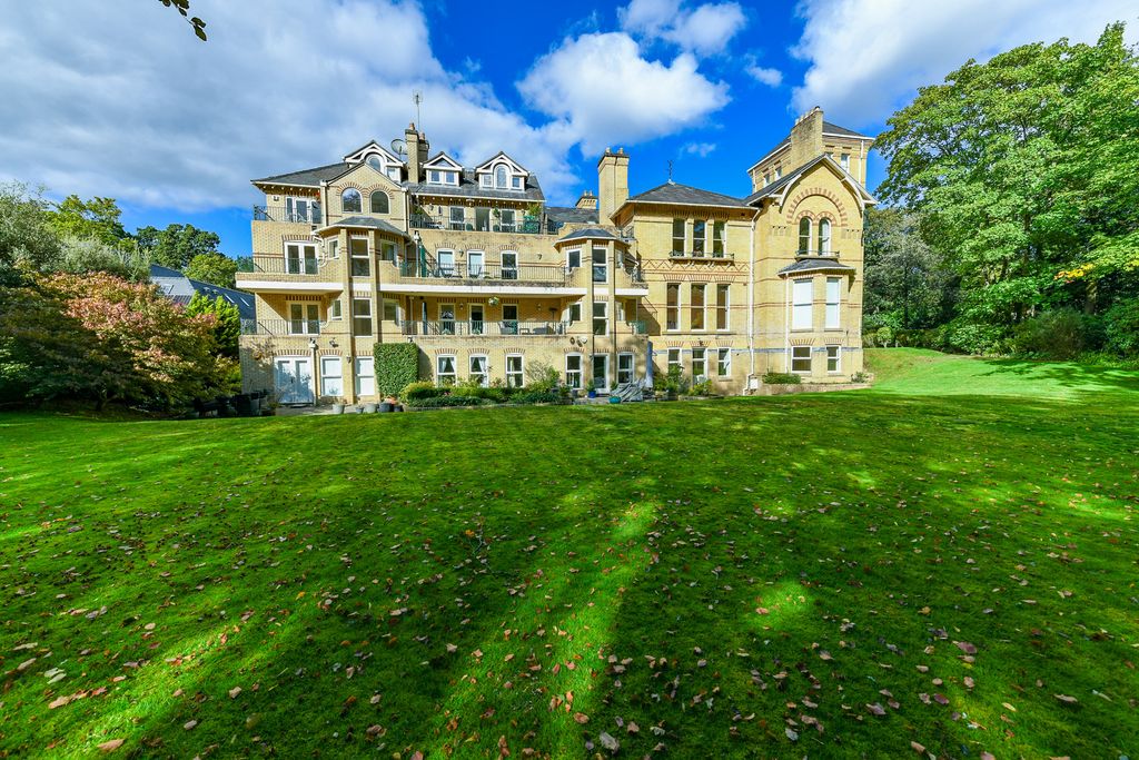 Property photo 1 of 24 External And Gardens