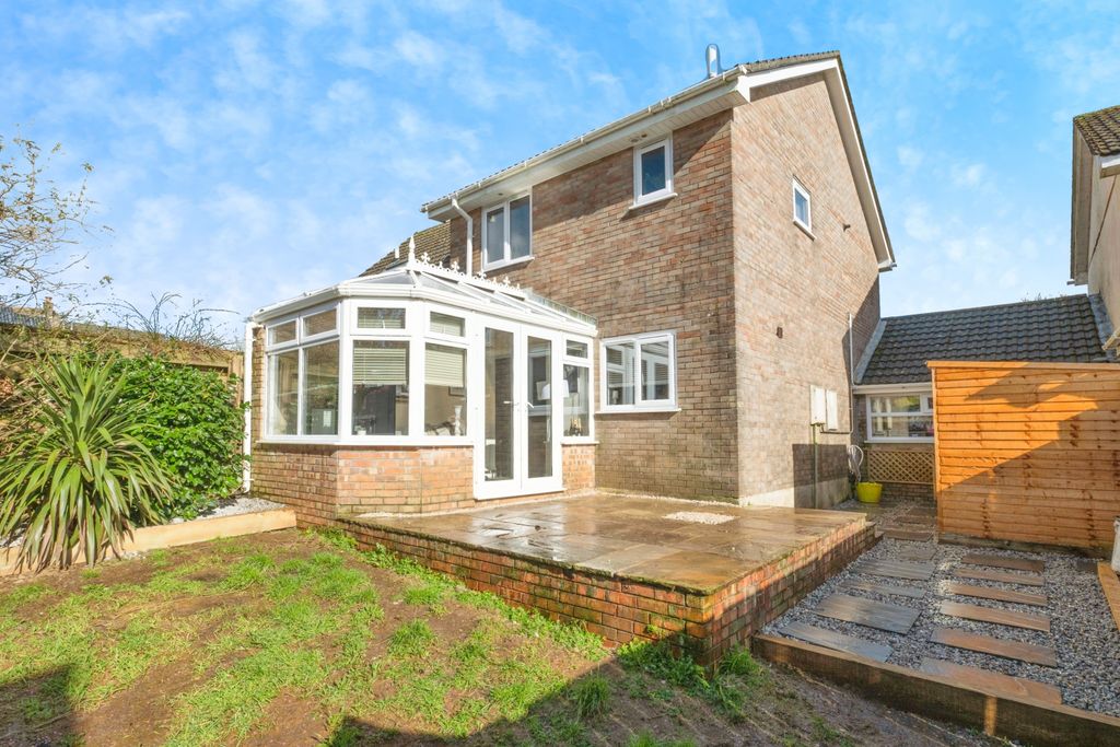 Property photo 1 of 17 Rear Garden