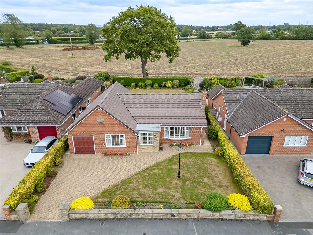 Property photo 3 of 21