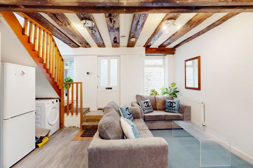 Property photo 2 of 13