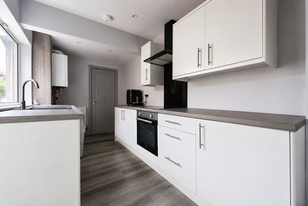 Property photo 2 of 15 5351181