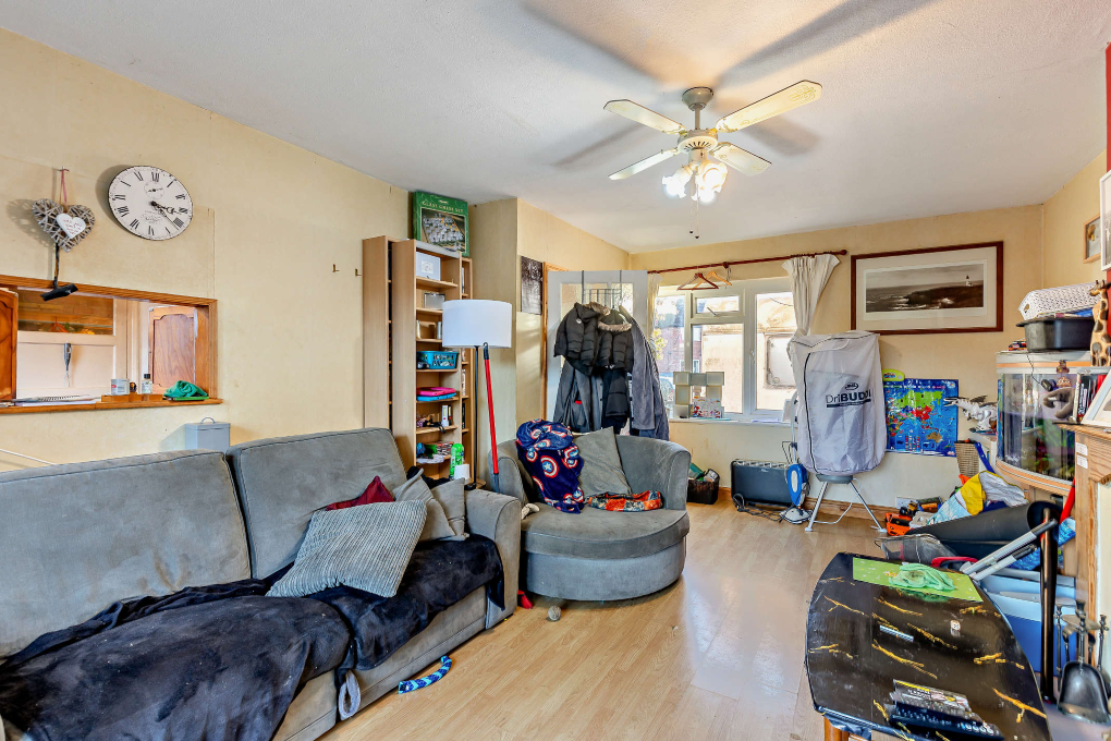 Property photo 2 of 6