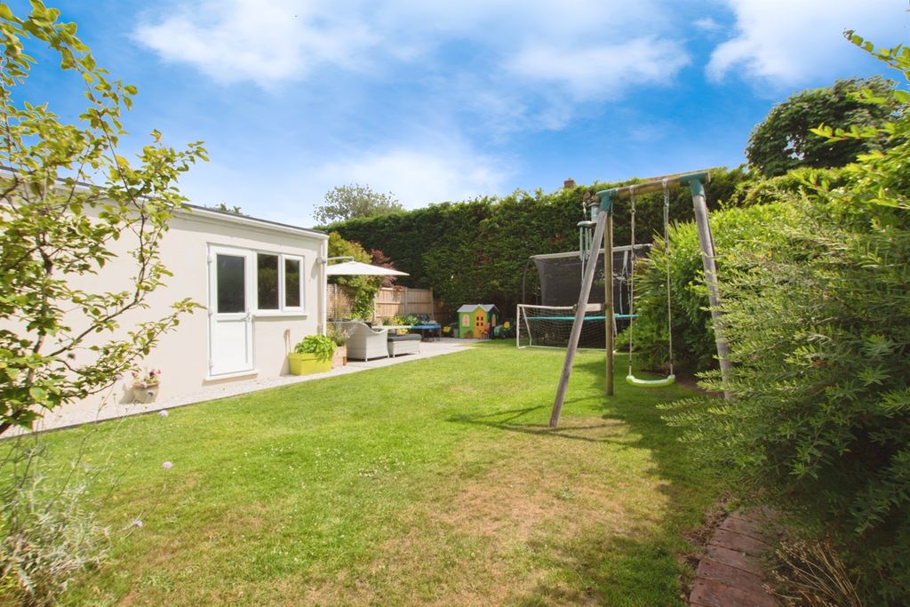 Property photo 3 of 15