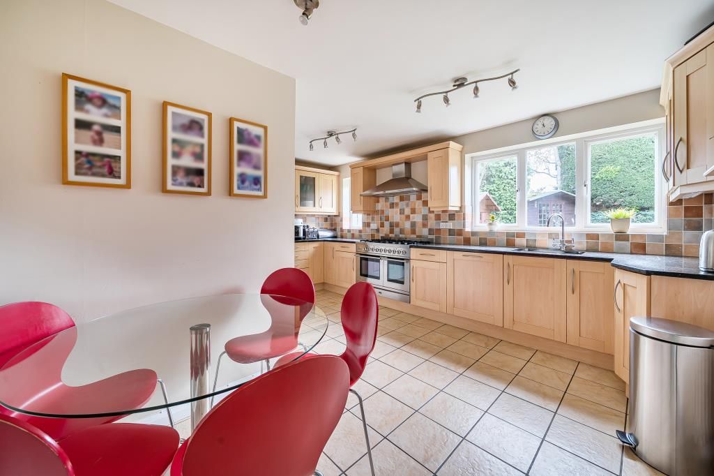 Property photo 3 of 19 Kitchen/Dining Area