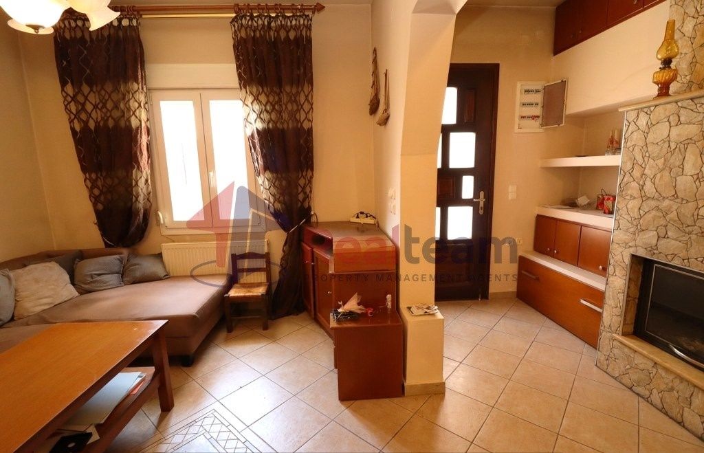 Property photo 3 of 25