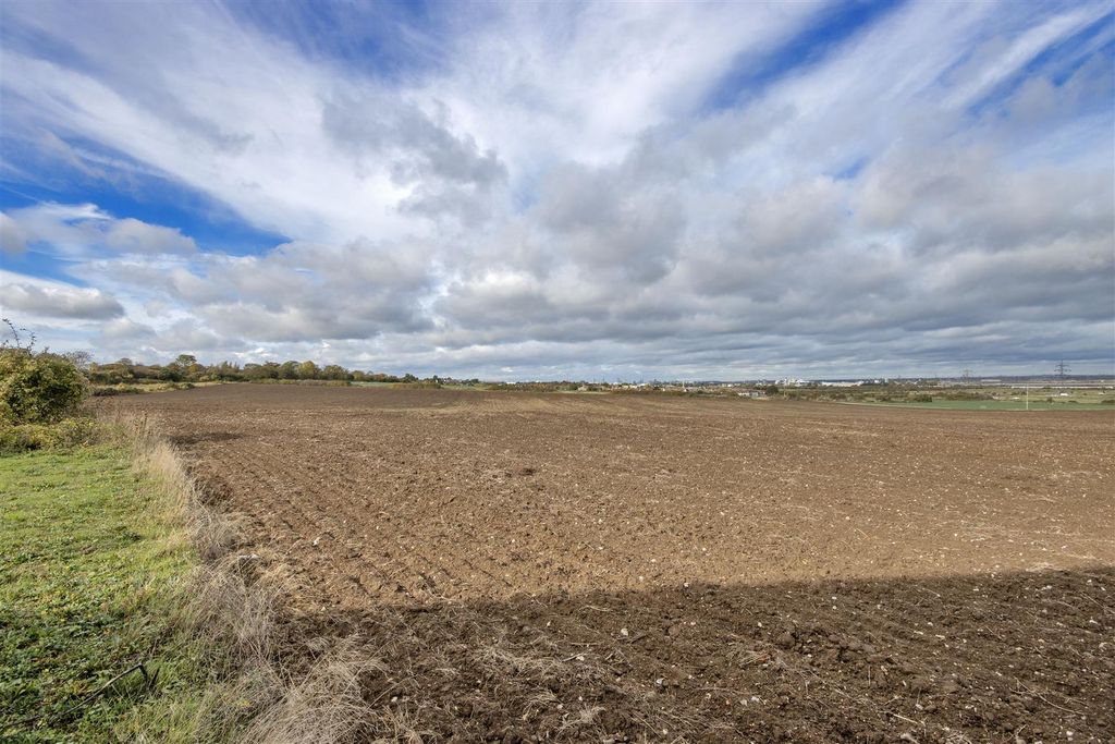 Property photo 3 of 4 61891_017.Jpg