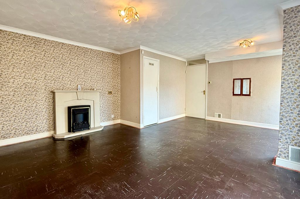 Property photo 2 of 13 Img_0027
