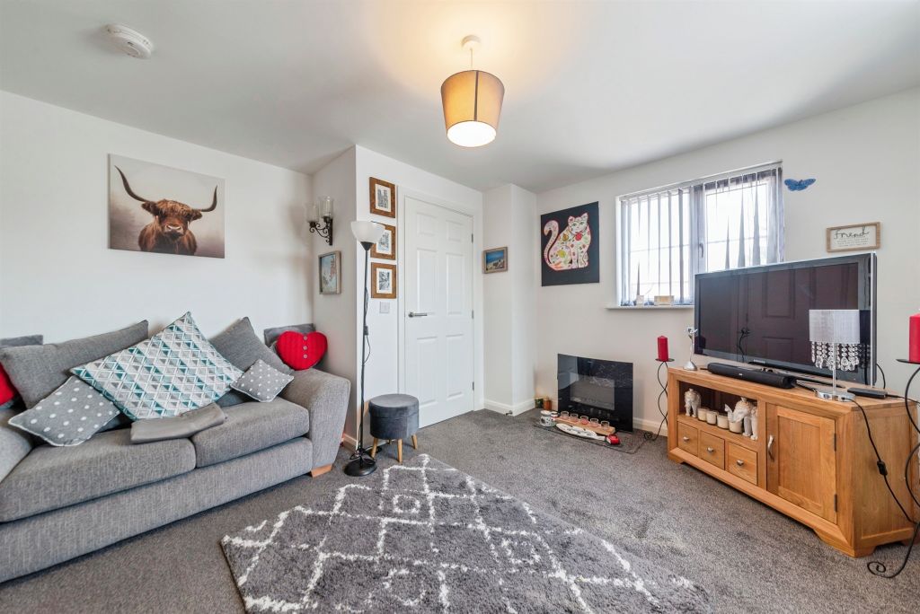 Property photo 3 of 17