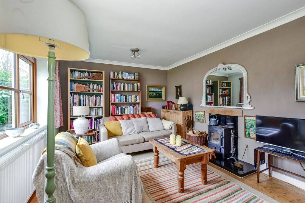 Property photo 2 of 33