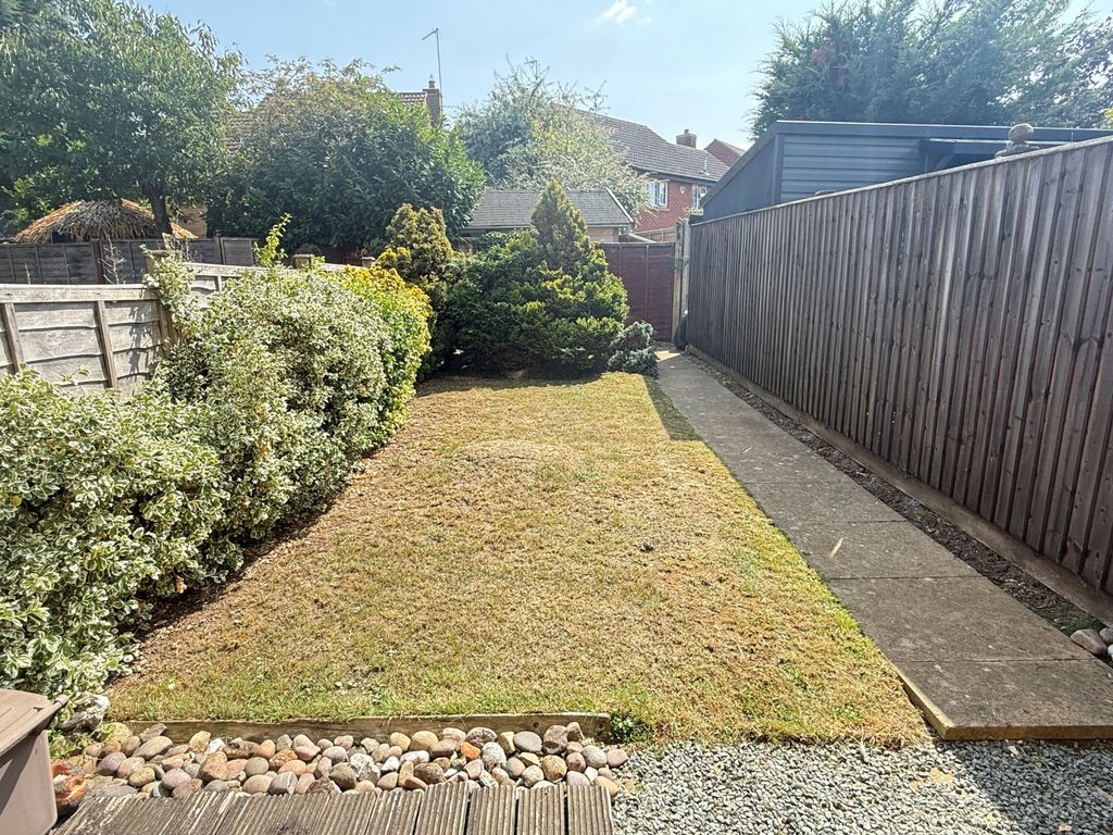 Property photo 3 of 9 Garden