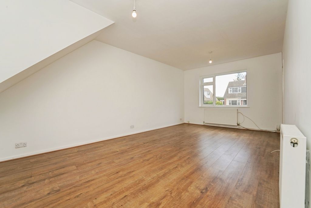 Property photo 3 of 10 Photo