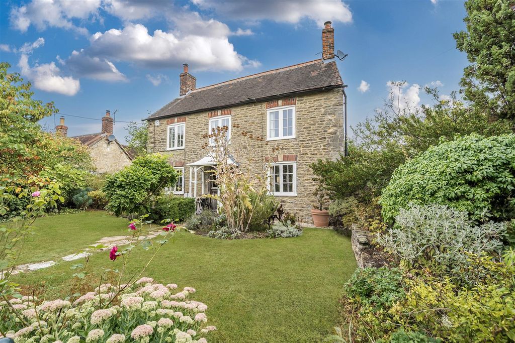 Property photo 1 of 20 Front