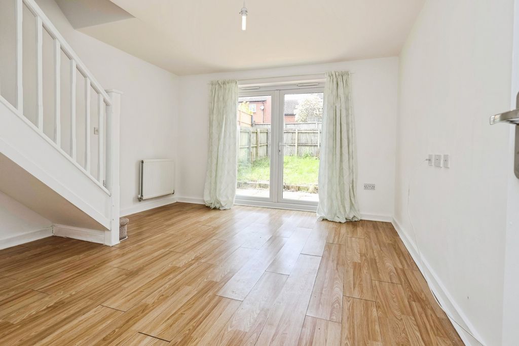 Property photo 3 of 16 Pbox-Img.Jpg