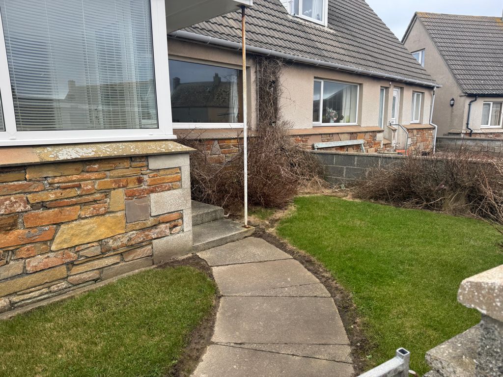 Property photo 2 of 33