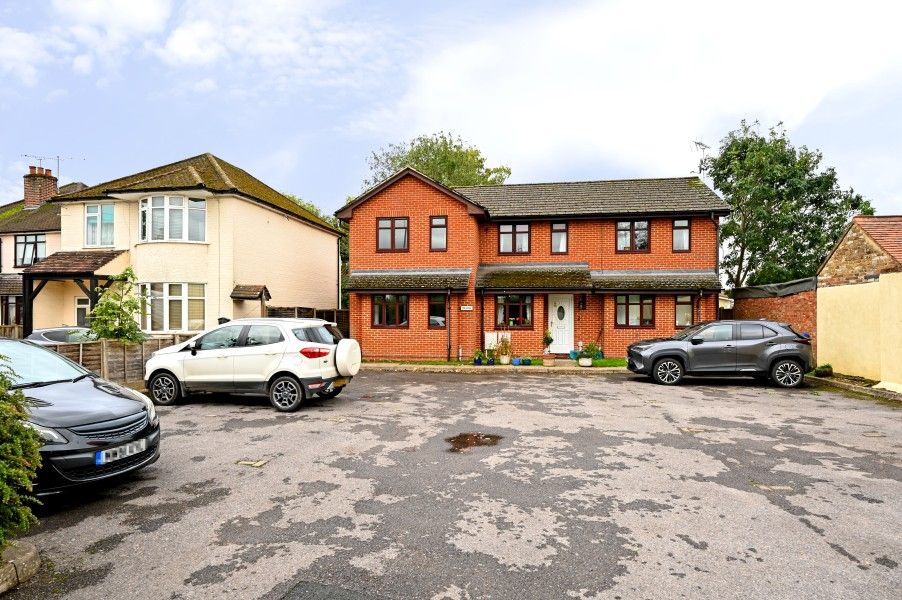Property photo 1 of 8
