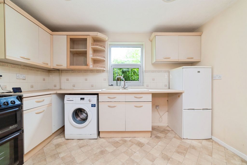 Property photo 2 of 13